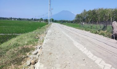 Dukung Ketahanan Pangan, Pemdes Gelung Bangun Jalan Usaha Tani dari Dana Desa